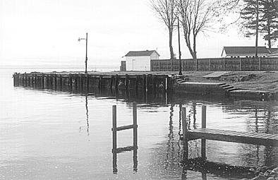 pier.gif (94427 bytes)